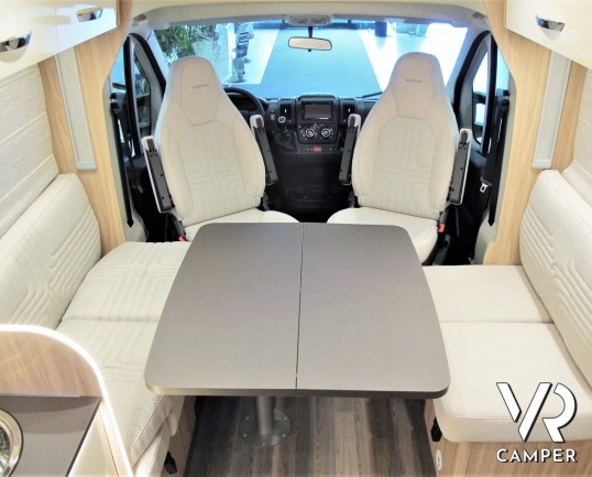 Burstner Lyseo Time T 727 G: camper semintegrale con letti gemelli e letto basculante elettrico, garage doppio portellone, su base FIAT 140 CV, Euro 6