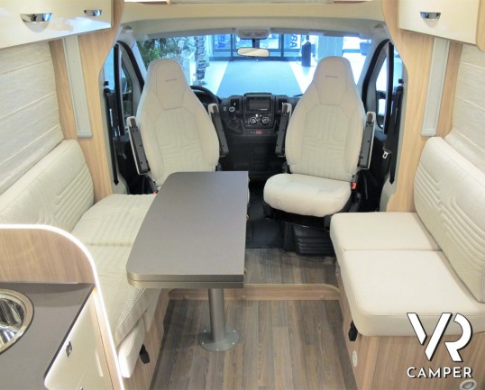 Burstner Lyseo Time T 727 G: camper semintegrale con letti gemelli e letto basculante elettrico, garage doppio portellone, su base FIAT 140 CV, Euro 6