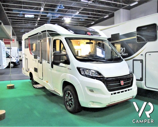 Burstner Travel Van 620 - Nuovo modello camper semintegrale in versione compatta, grazie al design esterno del cupolino dalla forma slanciata che conf