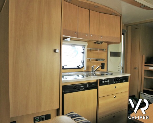 Dethleffs 540 SK - caravan roulotte con 6 posti letto, dotata di portabici, veranda e tendalino, moover. Adatta ai viaggi con tutta la famiglia