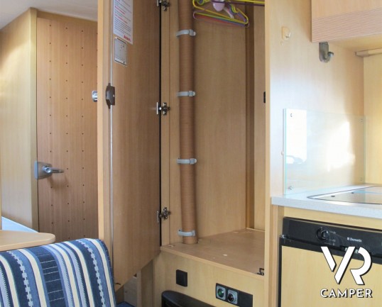 Dethleffs 540 SK - caravan roulotte con 6 posti letto, dotata di portabici, veranda e tendalino, moover. Adatta ai viaggi con tutta la famiglia