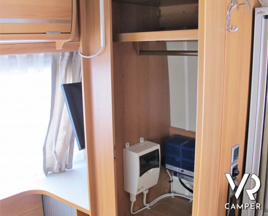 Eriba Troll 550 GT: roulotte usata per 4 persone, prodotta da Hymer. In visione alla sede Italia VR in via Volta 29 a Druento - Torino.