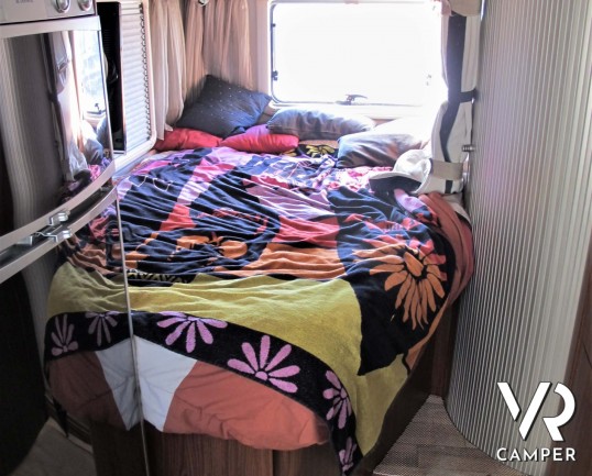 Hymer B-Klasse 654 SL: camper motorhome usato, dotato di portamoto, tendalino, ammortizzatori. In visione alla sede Italia Vr a Torino - Druento.