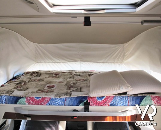 Hymer B-Klasse 654 SL: camper motorhome usato, dotato di portamoto, tendalino, ammortizzatori. In visione alla sede Italia Vr a Torino - Druento.