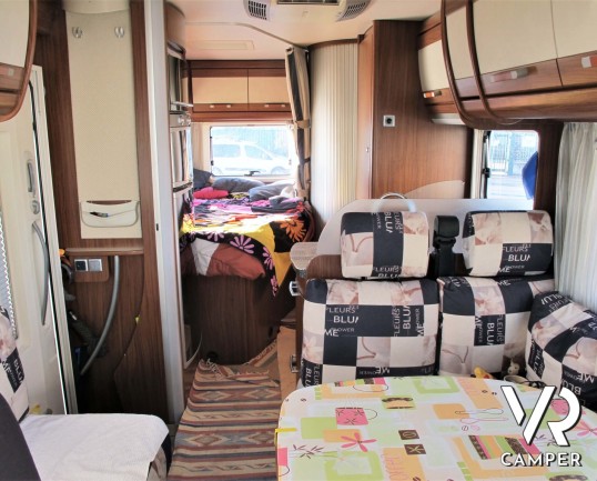 Hymer B-Klasse 654 SL: camper motorhome usato, dotato di portamoto, tendalino, ammortizzatori. In visione alla sede Italia Vr a Torino - Druento.