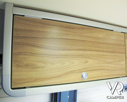 Hymercar Grand Canyon: camper furgonato colore argento metallizzato, su motore Fiat 140 CV, Euro 6D-Temp. In esposizione alla sede Italia VR a Druento