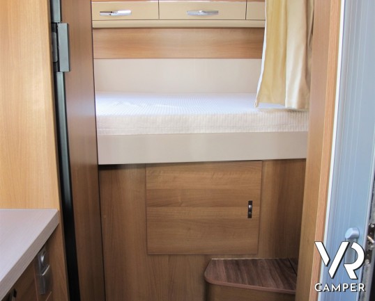 Knaus Van I 600: camper usato motorhome con 4 posti letto, dotato di veranda, navigatore, videocamera di retromarcia, antenna tv. In visione a Italia
