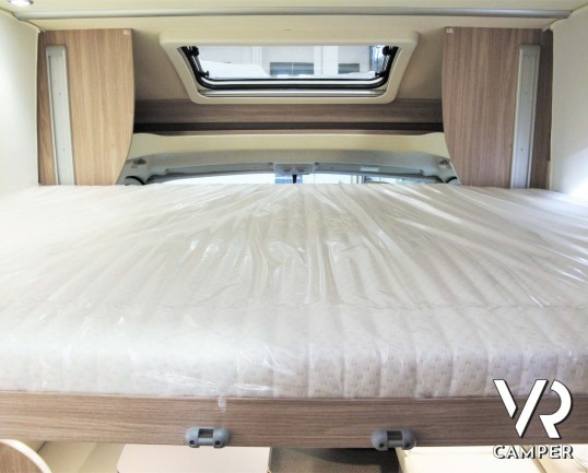 Lyseo Time IT 736 "Harmony Line": camper nuovo con letto basculante elettrico e letto nautico in coda. Su Fiat Ducato 150 CV, Euro 6 D.