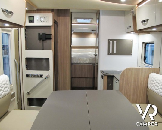 Lyseo Time IT 736 "Harmony Line": camper nuovo con letto basculante elettrico e letto nautico in coda. Su Fiat Ducato 150 CV, Euro 6 D.