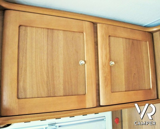 Arca 4.4 - camper usato semintegrale_camper su mercedes_camper 5 posti omologati, dotato di veranda e pannelli solari. In vendita da Italia VR a Torin