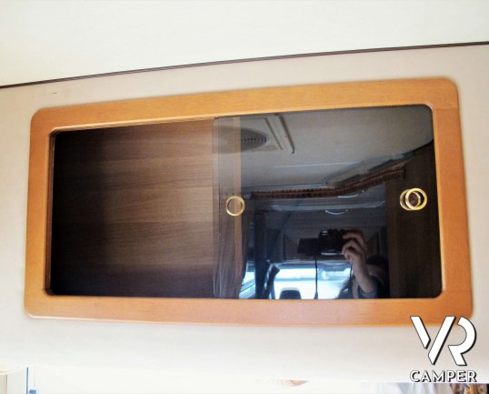 Arca 4.4 - camper usato semintegrale_camper su mercedes_camper 5 posti omologati, dotato di veranda e pannelli solari. In vendita da Italia VR a Torin