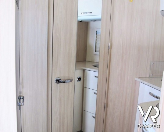 Burstner Ixeo Time 590 "Edition 30": camper semintegrale usato 4 posti letto, dimensioni compatte, modello 2017 - Italia VR vendita camper Piemonte