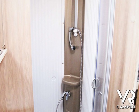 Burstner Ixeo Time 590 "Edition 30": camper semintegrale usato 4 posti letto, dimensioni compatte, modello 2017 - Italia VR vendita camper Piemonte