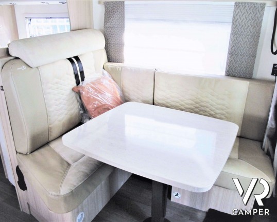 Burstner Ixeo Time 590 "Edition 30": camper semintegrale usato 4 posti letto, dimensioni compatte, modello 2017 - Italia VR vendita camper Piemonte