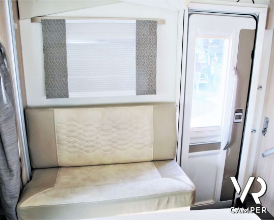 Burstner Ixeo Time 590 "Edition 30": camper semintegrale usato 4 posti letto, dimensioni compatte, modello 2017 - Italia VR vendita camper Piemonte