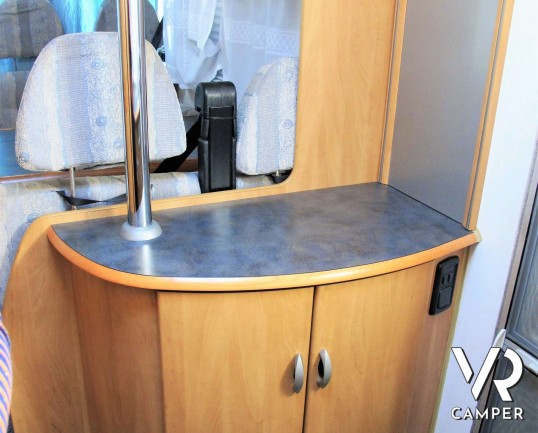 Hymer B 544: camper usato motorhome su Ducato 127 CV, dotato di veranda, portabici, climatizzatore, 2° serbatoio acqua. In visione alla sede Italia VR