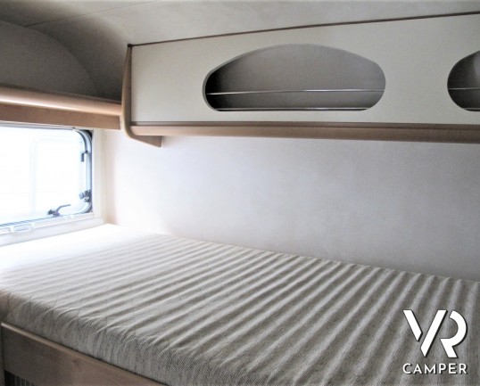 McLouis Tandy 640:camper usato mansardato, con veranda, autoradio, antenna tv, sensori parcheggio, 2° serbatoio acqua. In visione da Italiavr.