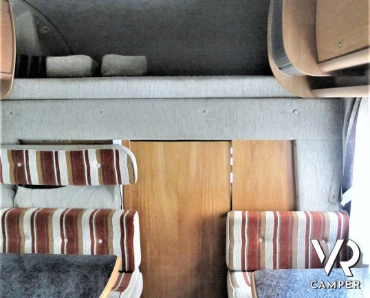 McLouis Tandy 640:camper usato mansardato, con veranda, autoradio, antenna tv, sensori parcheggio, 2° serbatoio acqua. In visione da Italiavr.