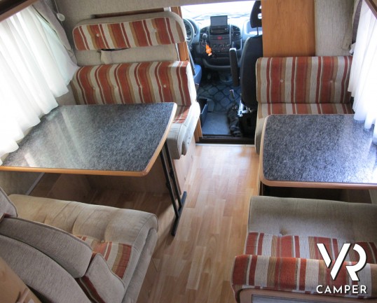 McLouis Tandy 640:camper usato mansardato, con veranda, autoradio, antenna tv, sensori parcheggio, 2° serbatoio acqua. In visione da Italiavr.