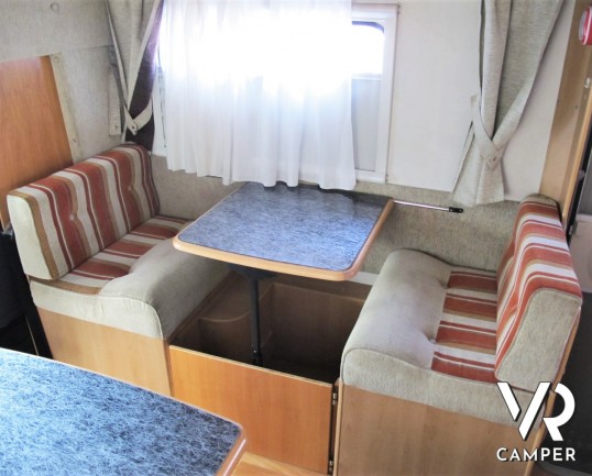 McLouis Tandy 640:camper usato mansardato, con veranda, autoradio, antenna tv, sensori parcheggio, 2° serbatoio acqua. In visione da Italiavr.