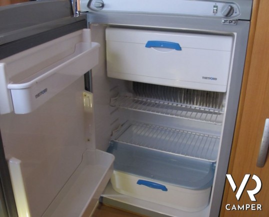 Rimor Katamarano: camper mansardato usato con letti a castello. Vendito da Italia VR a Druento - Torino.