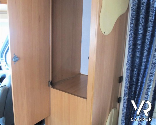 Rimor Katamarano: camper mansardato usato con letti a castello. Vendito da Italia VR a Druento - Torino.