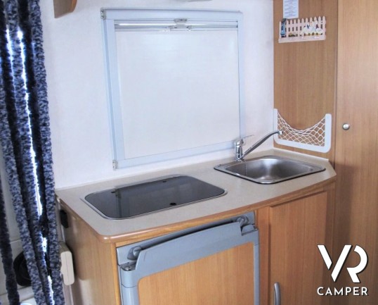 Rimor Katamarano: camper mansardato usato con letti a castello. Vendito da Italia VR a Druento - Torino.