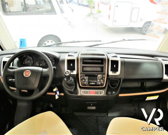 Carthago C-Tourer I 149 - camper integrale 2020 su meccanica Fiat Ducato 160 CV, con telaio Light. Letti gemelli posteriori e letto basculante_