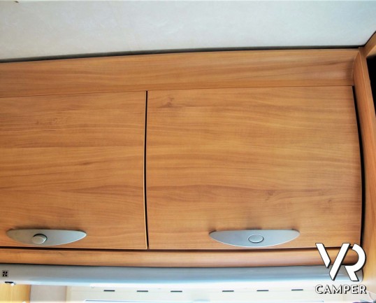 Adria Coral 680 SP - camper semintegrale 5 posti omologati con letto matrimoniale in coda e garage_