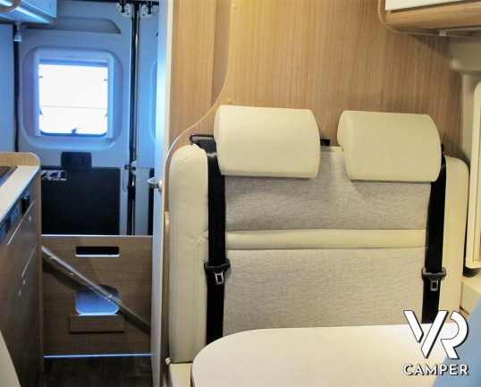 Carado Vlow 600 - camper furgonato, furgone camperizzato, camper 3 posti, furgone nuovo con letto matrimoniale - italiavr