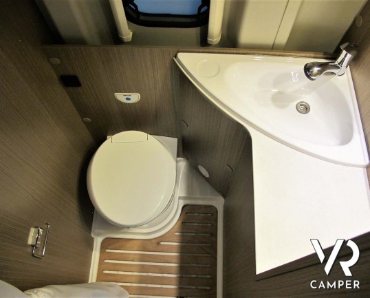 Carado Vlow 600 - camper furgonato, furgone camperizzato, camper 3 posti, furgone nuovo con letto matrimoniale - italiavr