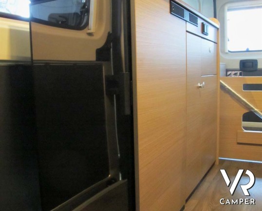 Carado Vlow 600 - camper furgonato, furgone camperizzato, camper 3 posti, furgone nuovo con letto matrimoniale - italiavr