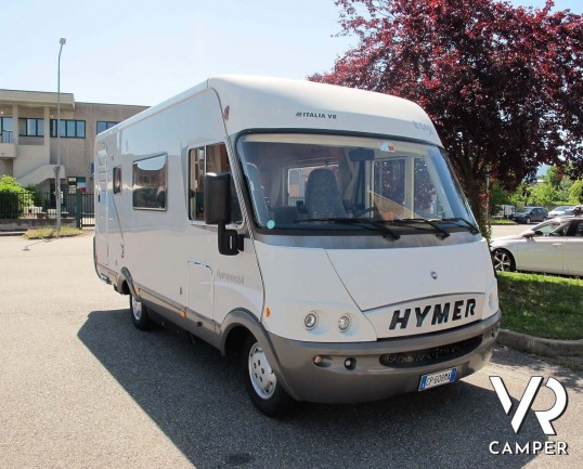 Hymer B 544_motorhome usato 5 posti_ampia dinette_letto basculante_italiavr camper torino