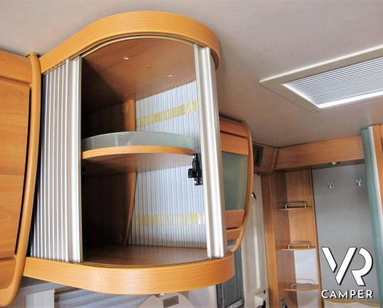 Hymer B 544_motorhome usato 5 posti_ampia dinette_letto basculante_italiavr camper torino