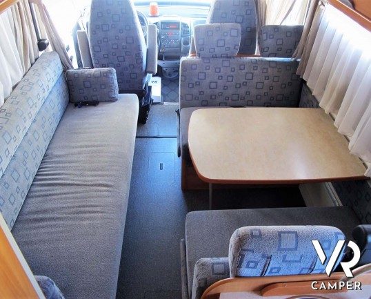 Hymer B 544_motorhome usato 5 posti_ampia dinette_letto basculante_italiavr camper torino