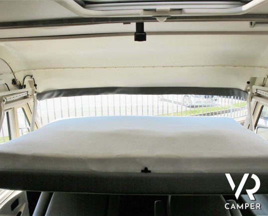 Hymer B 614: motorhome con garage per scooter, sotto i 7 metri, ampia dimette e doccia separata. In visione alla sede Italia VR a Druento (To).