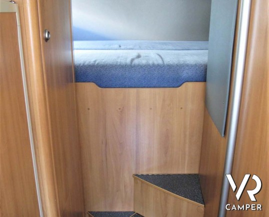 Hymer B 614: motorhome con garage per scooter, sotto i 7 metri, ampia dimette e doccia separata. In visione alla sede Italia VR a Druento (To).