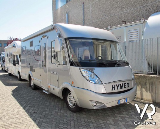 Hymer B 614 SL: motorhome usato con garage, doppio pavimento e pannelli solari, su Fiat Ducato 3.0 M-Jet Maxi