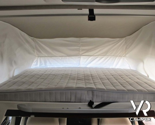 Hymer B 614 SL: motorhome usato con garage, doppio pavimento e pannelli solari, su Fiat Ducato 3.0 M-Jet Maxi