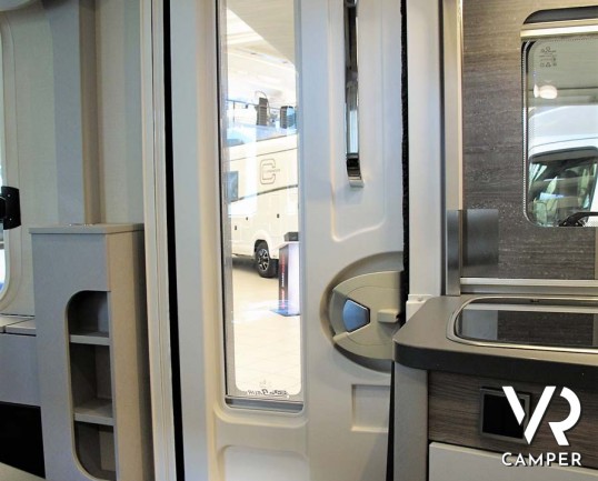 Hymer Exsis-I 580 Pure - motorhome letti gemelli con veranda