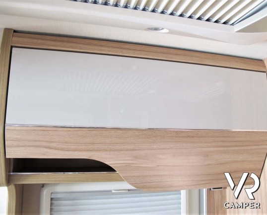 Hymer Exsis I 588: camper integrale motorhome con portamoto, dotato di veranda, antenna satellitare, climatizzatore, cerchi in lega. In vendita da Ita