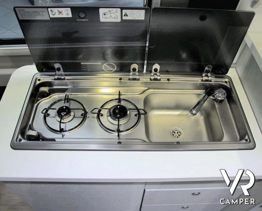 Hymer Free 540 - fufrgonato con letto matrimoniale e letto sul tetto