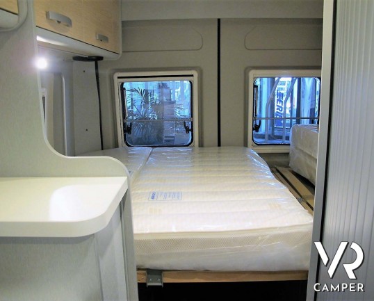 Hymer Free 540 - furgonato con letto matrimoniale e letto sul tetto