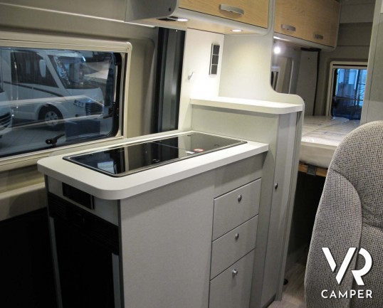 Hymer Free 540 - furgonato con letto matrimoniale e letto sul tetto