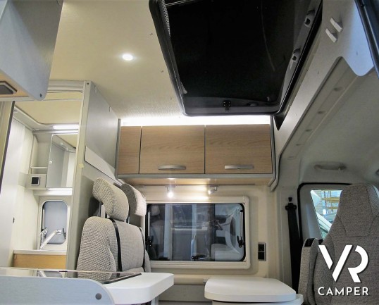 Hymer Van FREE 540 - Furgonato bianco con letto sul tetto