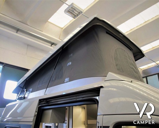 Hymer Van FREE 540 - Furgonato bianco con letto sul tetto