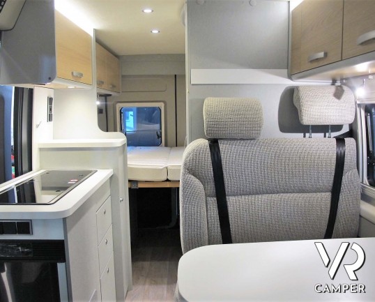 Hymer Van FREE 540 - Furgonato bianco con letto sul tetto