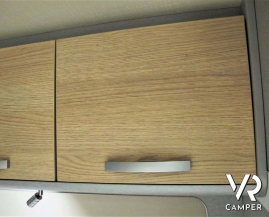 Hymer Van FREE 540 - Furgonato bianco con letto sul tetto