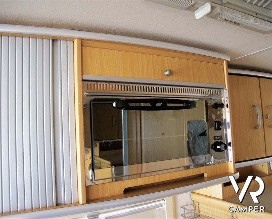 Arca 715 GLT: camper usato mansardato ideale per famiglie, con 7 posti letto, letti a castello in coda, veranda, portabici, su meccanica Ducato 146 cv