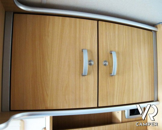 Arca 715 GLT: camper usato mansardato ideale per famiglie, con 7 posti letto, letti a castello in coda, veranda, portabici, su meccanica Ducato 146 cv